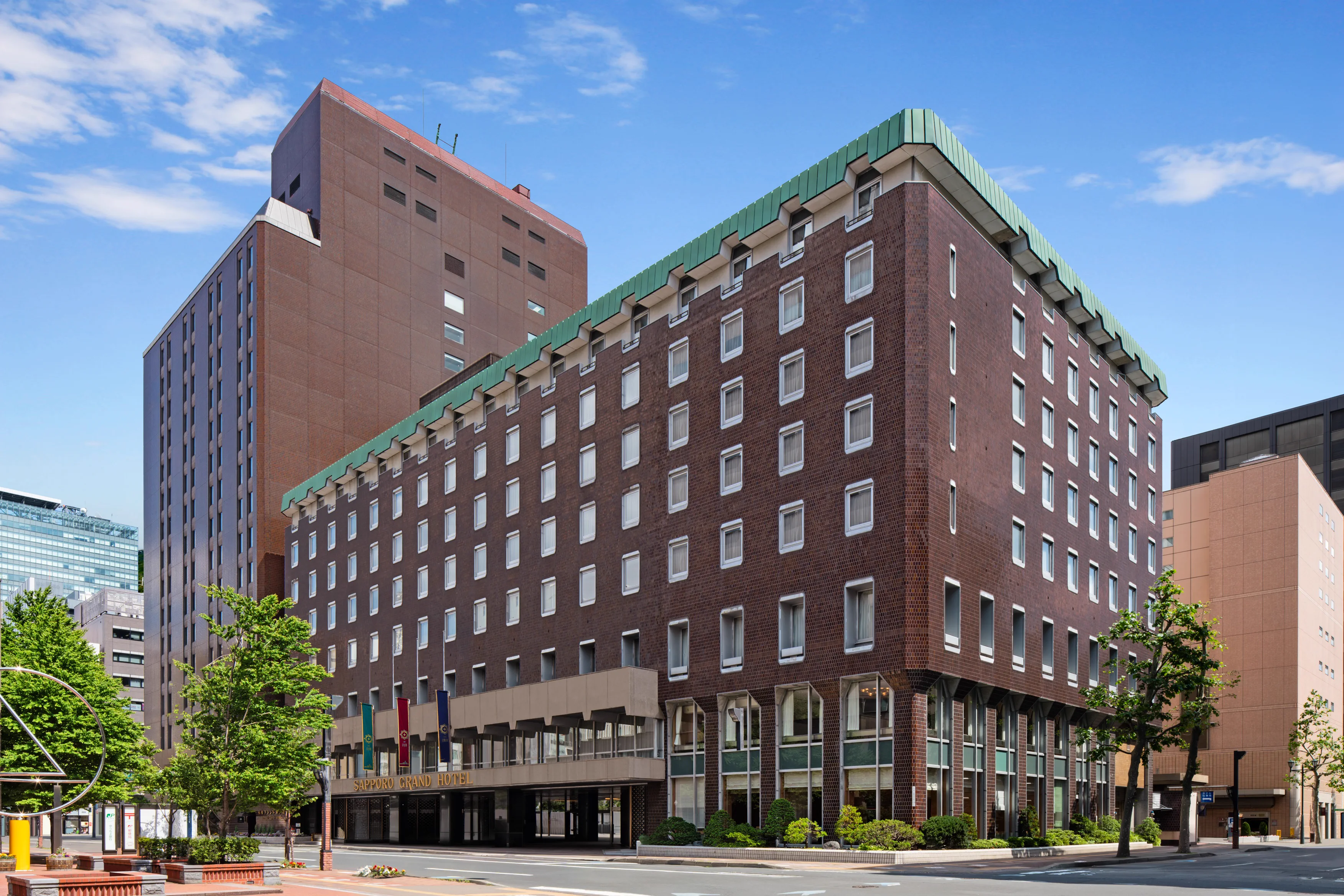 Sapporo Grand Hotel 외관과 부모님 겨울 여행의 지하 보행 동선