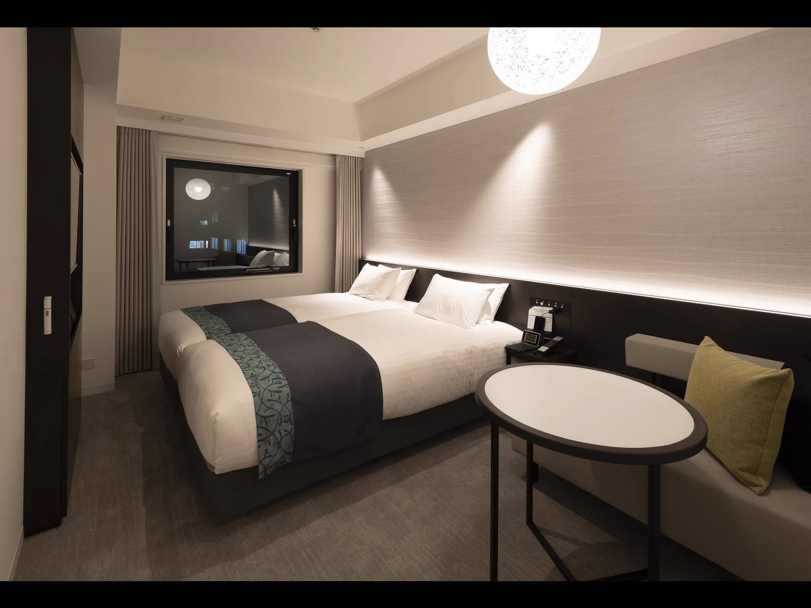 Hotel Vischio Osaka Deluxe Twin 객실, 오사카 부모님 숙소 비교