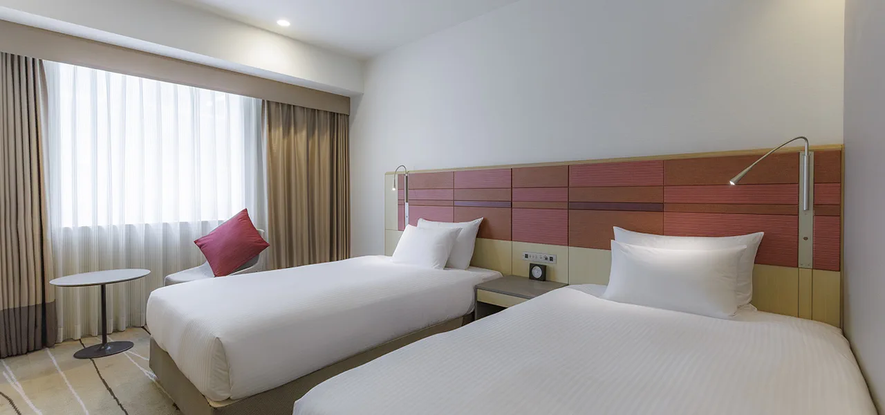 JR KYUSHU HOTEL Blossom Hakata Chuo exterior for a Fukuoka trip with parents comparing short station walks and repeated travel friction